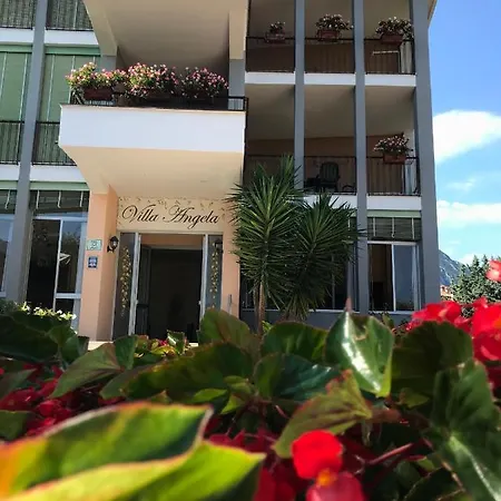 Angela Hotel 3*