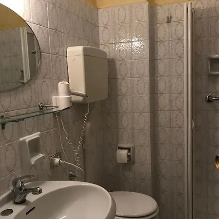 Angela Hotel